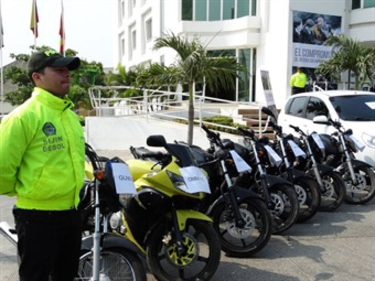 Policía de Bolívar recupera 22 motocicletas y 2 carros robados