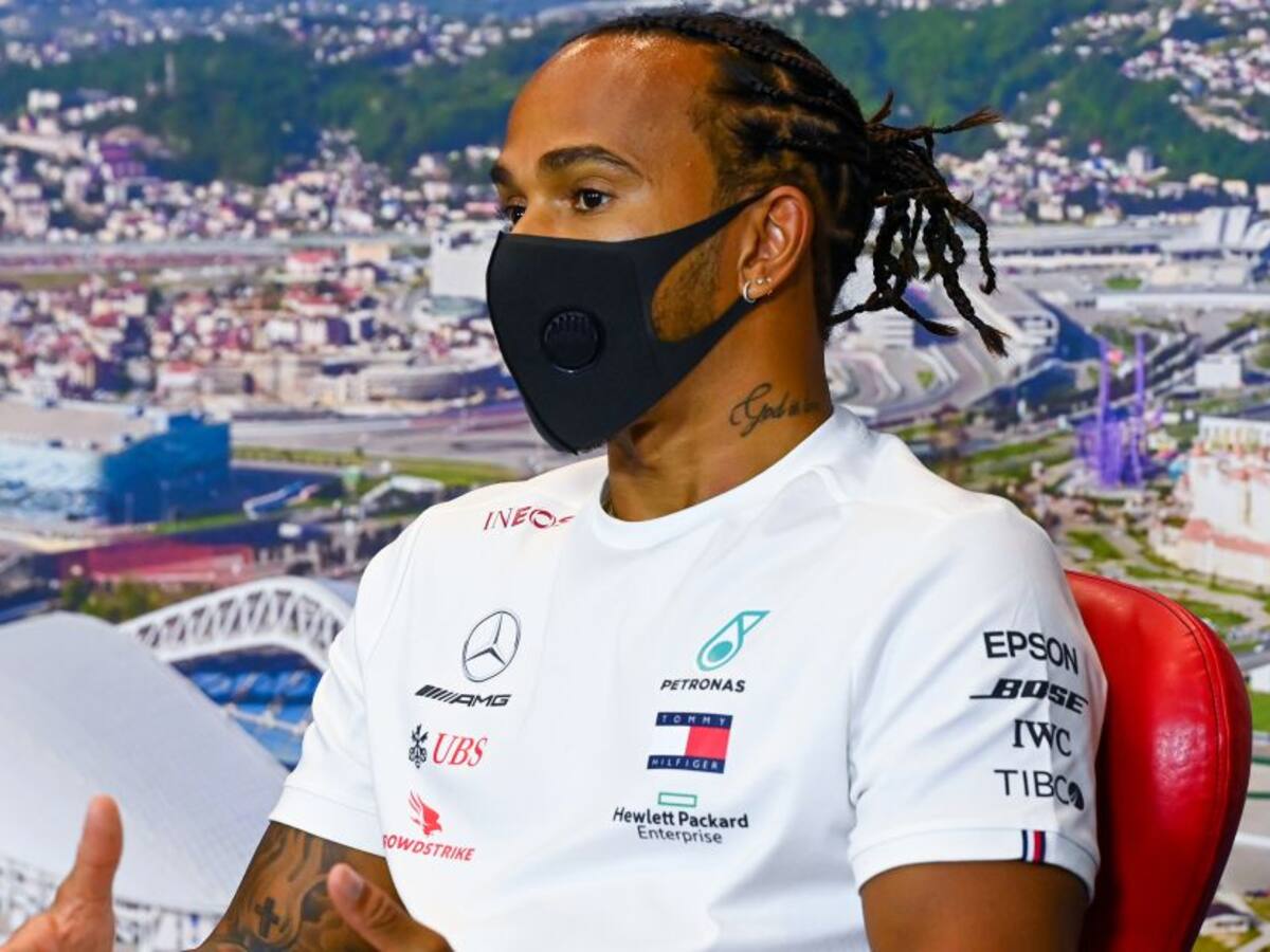 Hamilton “Hace 14 años fui el primer piloto de color, tristemente sigue así”