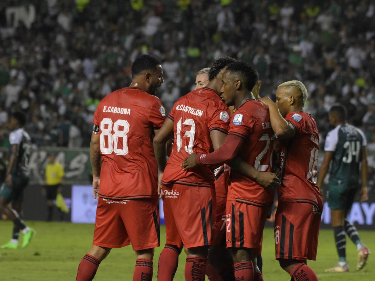 Un delantero uruguayo goleador, en la mira del América de Cali: ¿De quién se trata?