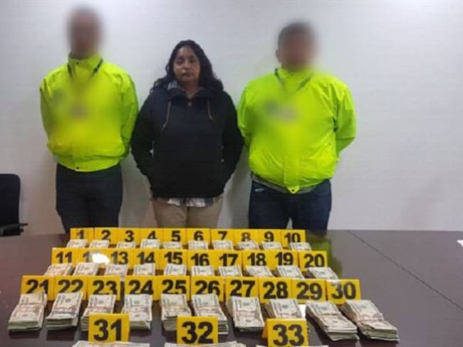 Capturan en Bogotá a mujer con más 60.000 dólares en su maleta
