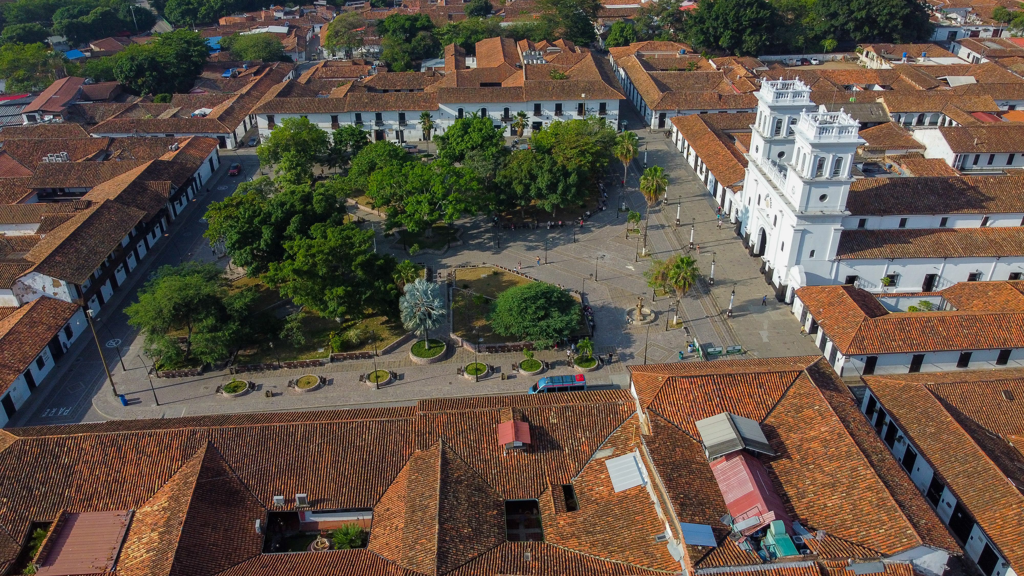 Otra Semana Santa y nada que se entregan las obras en el parque de Girón. Foto: Gobernación de Santander