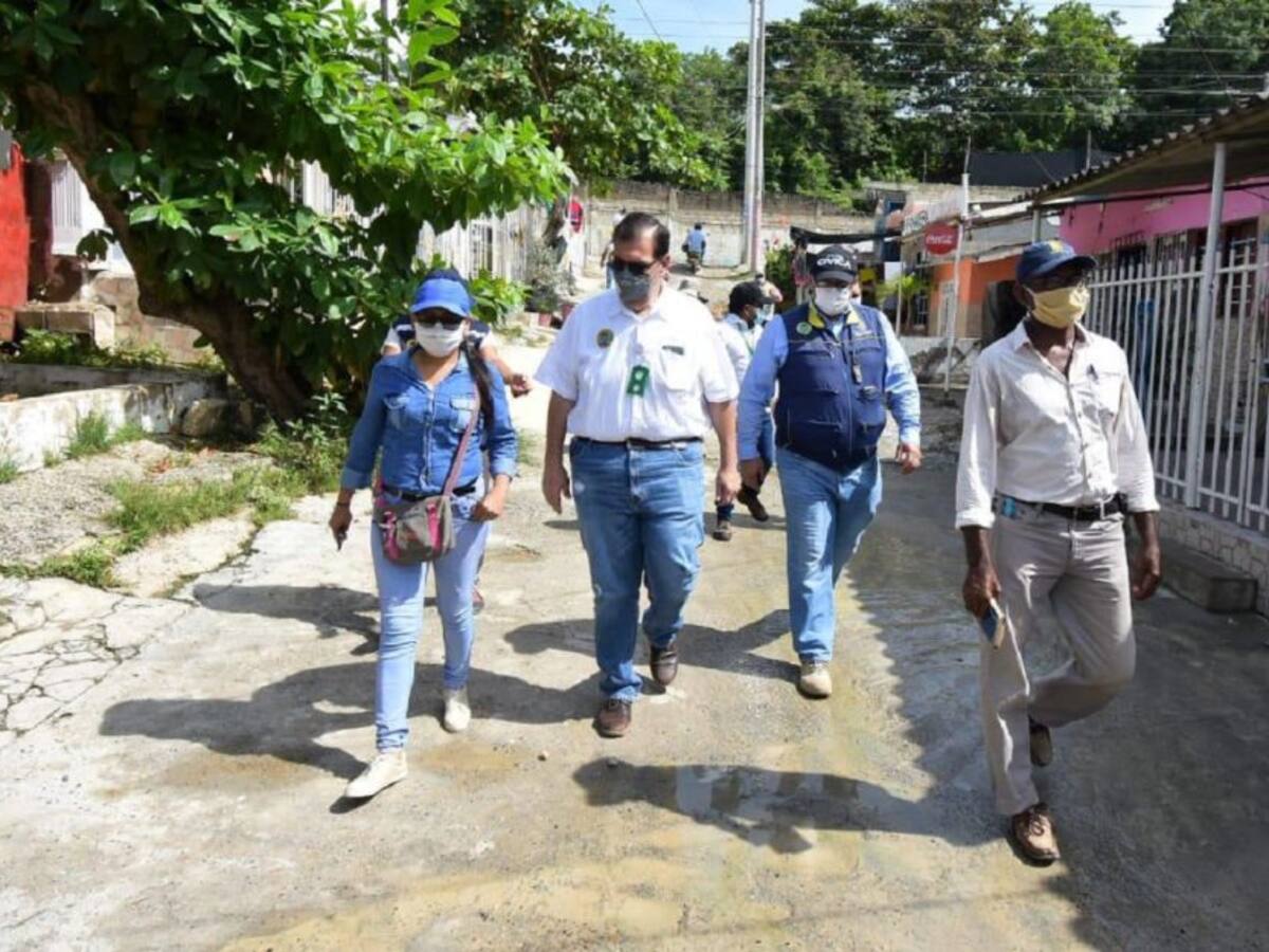 Alcaldía de Cartagena y Ecopetrol visitan comunidades del sector industrial