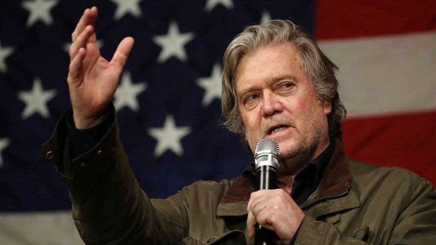 Steve Bannon calificó de "traición" y "antipatriota" una reunión en 2016 entre Donald Trump Jr. y un grupo de rusos en busca de documentos que perjudicasen a Hillary Clinton. Foto: Getty Images