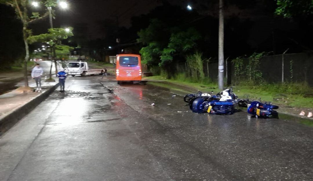 Dos de los lesionados eran agentes de tránsito. 