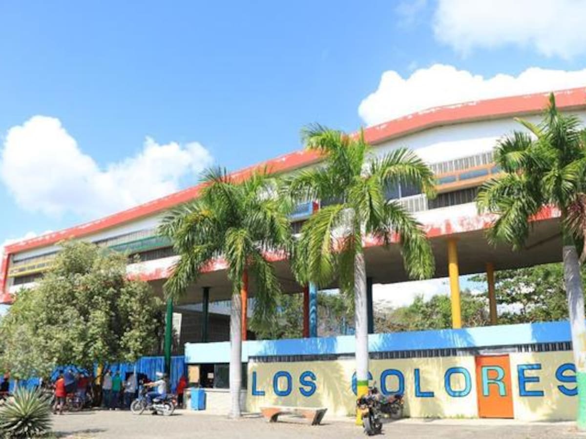 Denuncian falta de pago a docentes de los megacolegios en Montería