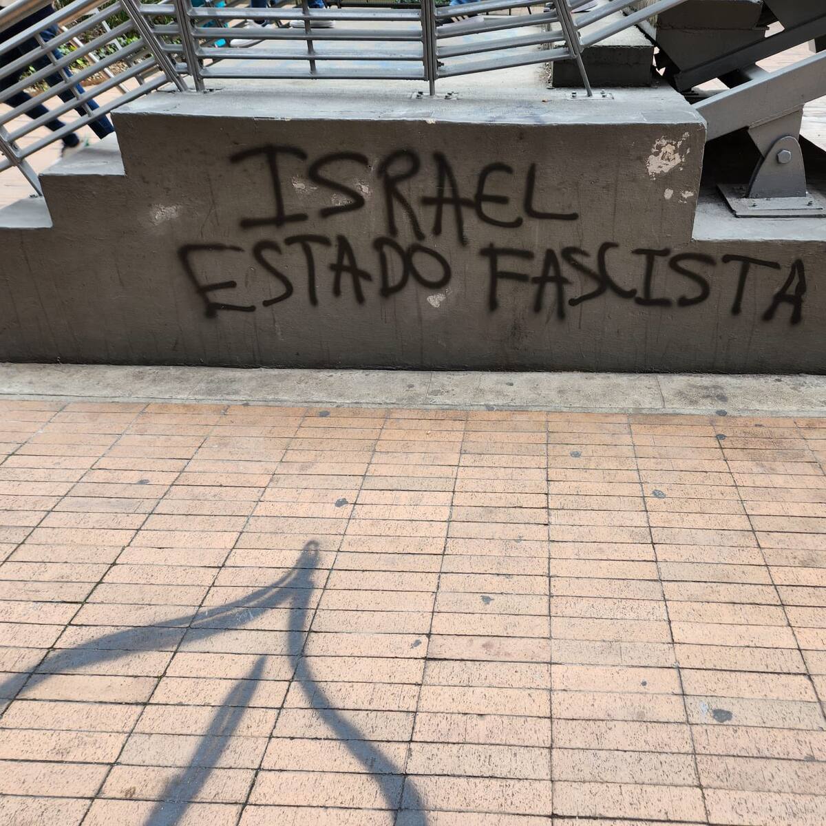 Embajada de Israel en Bogotá: Nuevamente vandalizada por simpatizantes de Palestina