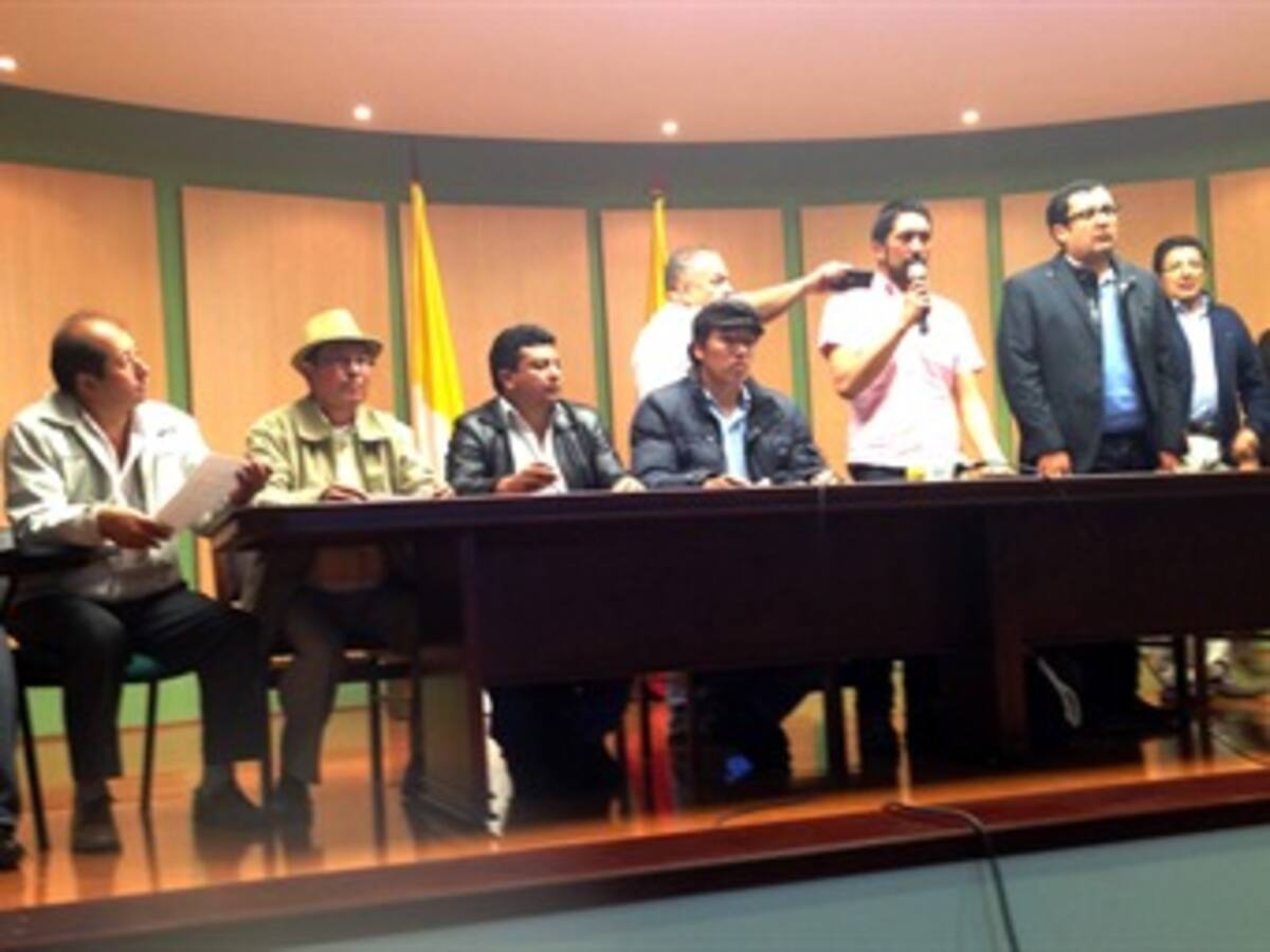 Reunión en Tunja busca conjurar una tregua en el paro agrario