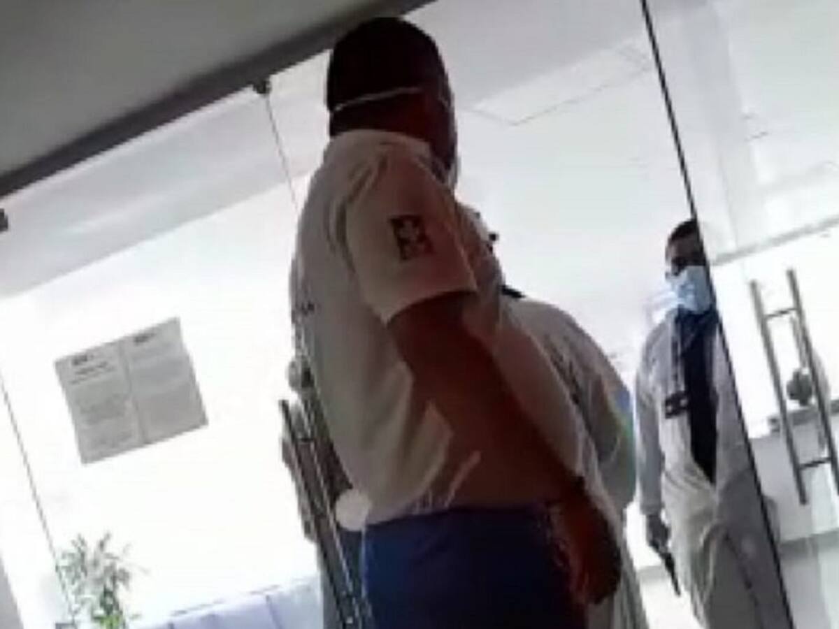 Paramédico es amenazado con arma de fuego por vigilante en Barranquilla