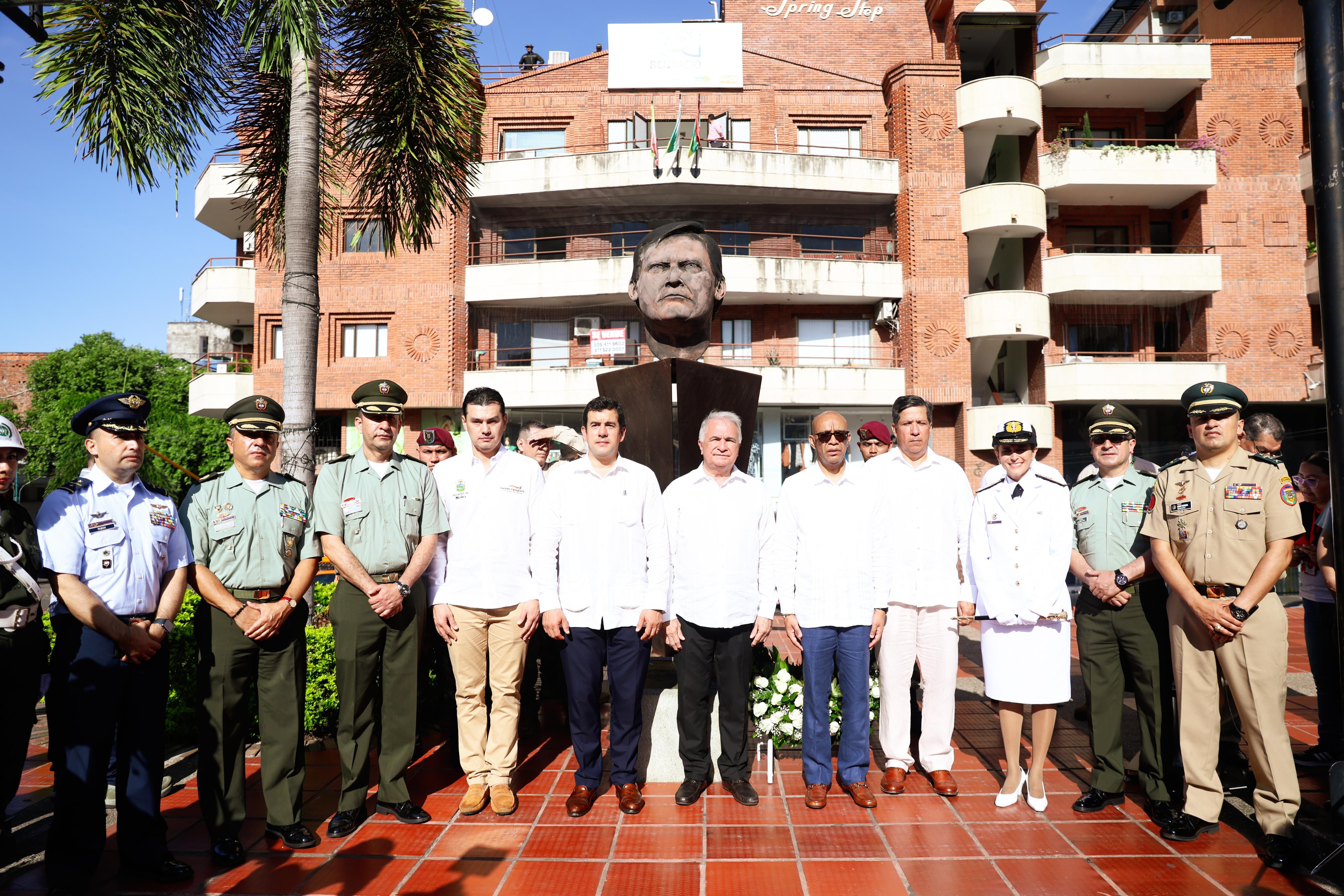 El homenaje a la memoria de Rodrigo Lara Bonilla es un recordatorio de su legado perdurable y un llamado a seguir trabajando por una sociedad más justa y equitativa.