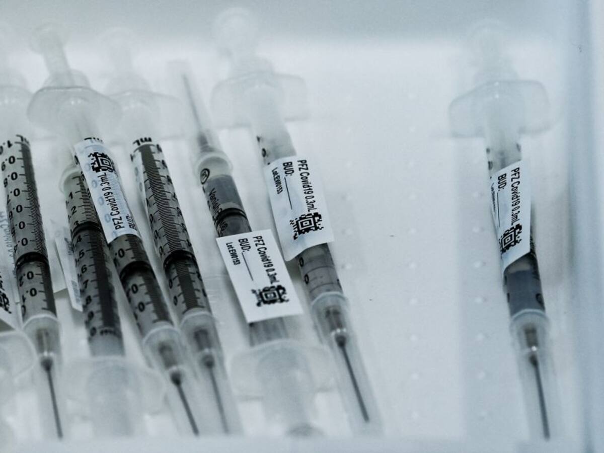 Canadá aprueba uso de vacuna de Pfizer a partir de los 12 años