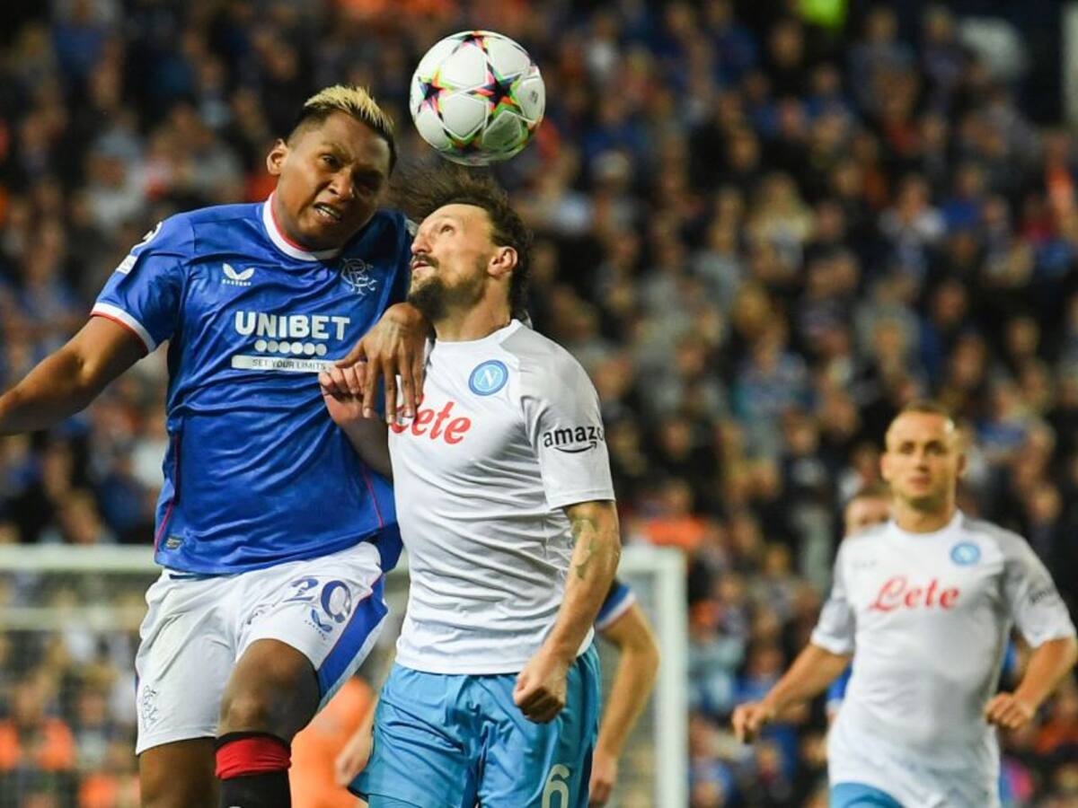 Alfredo Morelos volvió a ser titular en derrota del Rangers contra Napoli