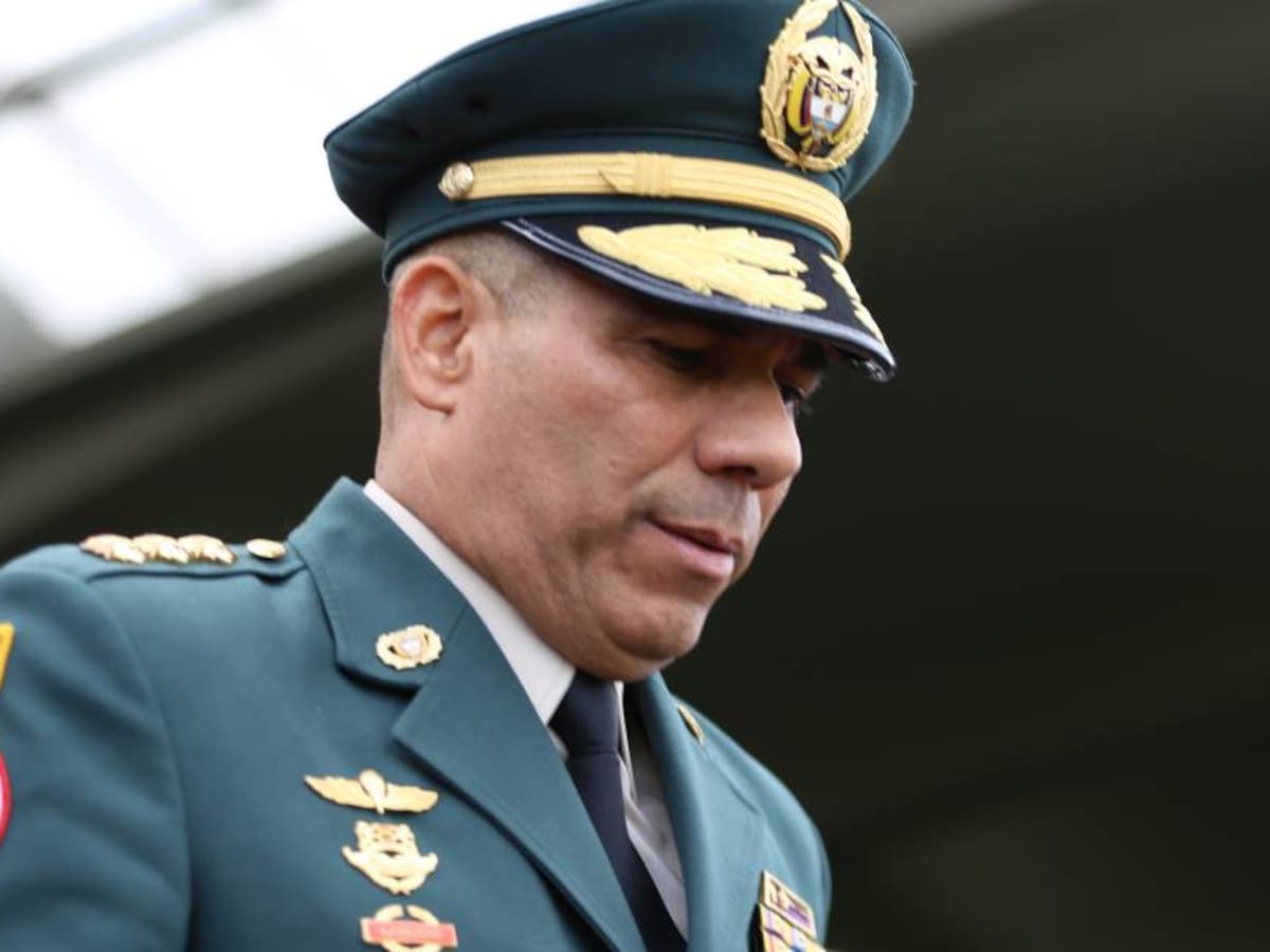 General Zapateiro, procesado por acoso sexual, aceptó ante un juez lo que ahora niega