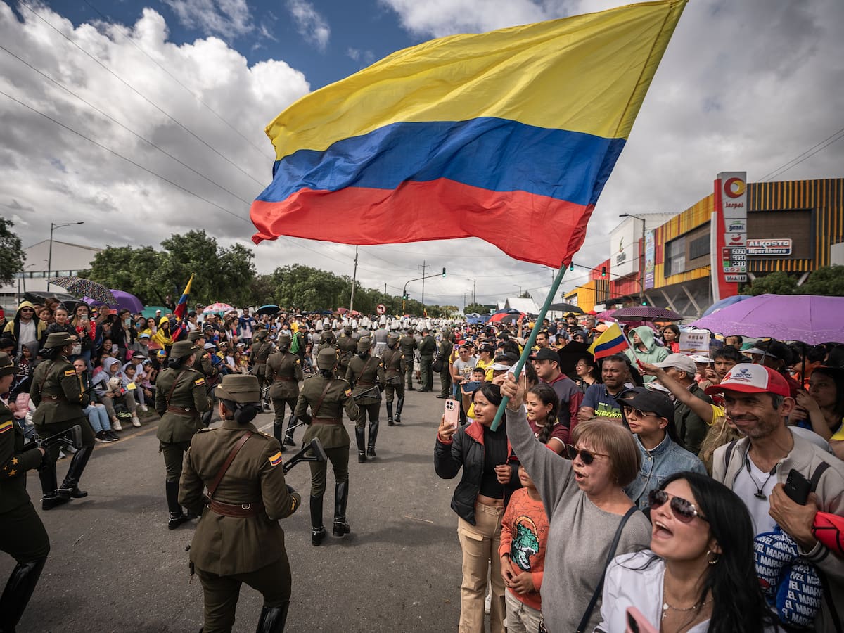 “Nunca lo había visto en 35 años”: Coronel sobre retiro de cúpula militar antes de discurso de Petro