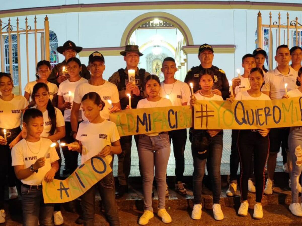 Velatón en poblaciones de Bolívar en apoyo a la Policía Nacional