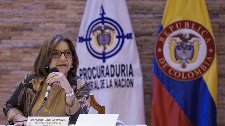 Procuradora sigue justificando los 1.208 cargos nuevos, ¿hacen falta?