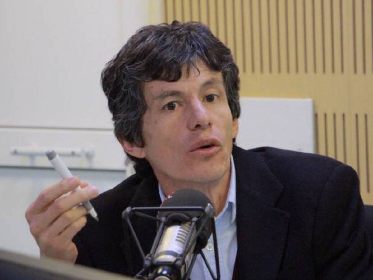 El lío de Uribe es que tiene votos, pero no tiene candidatos: Flórez