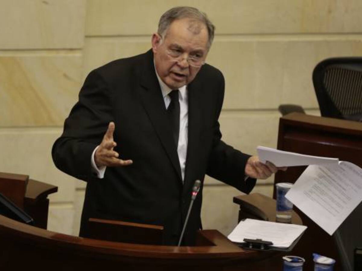 Procurador coindice con fiscal en revisar indulto al M-19