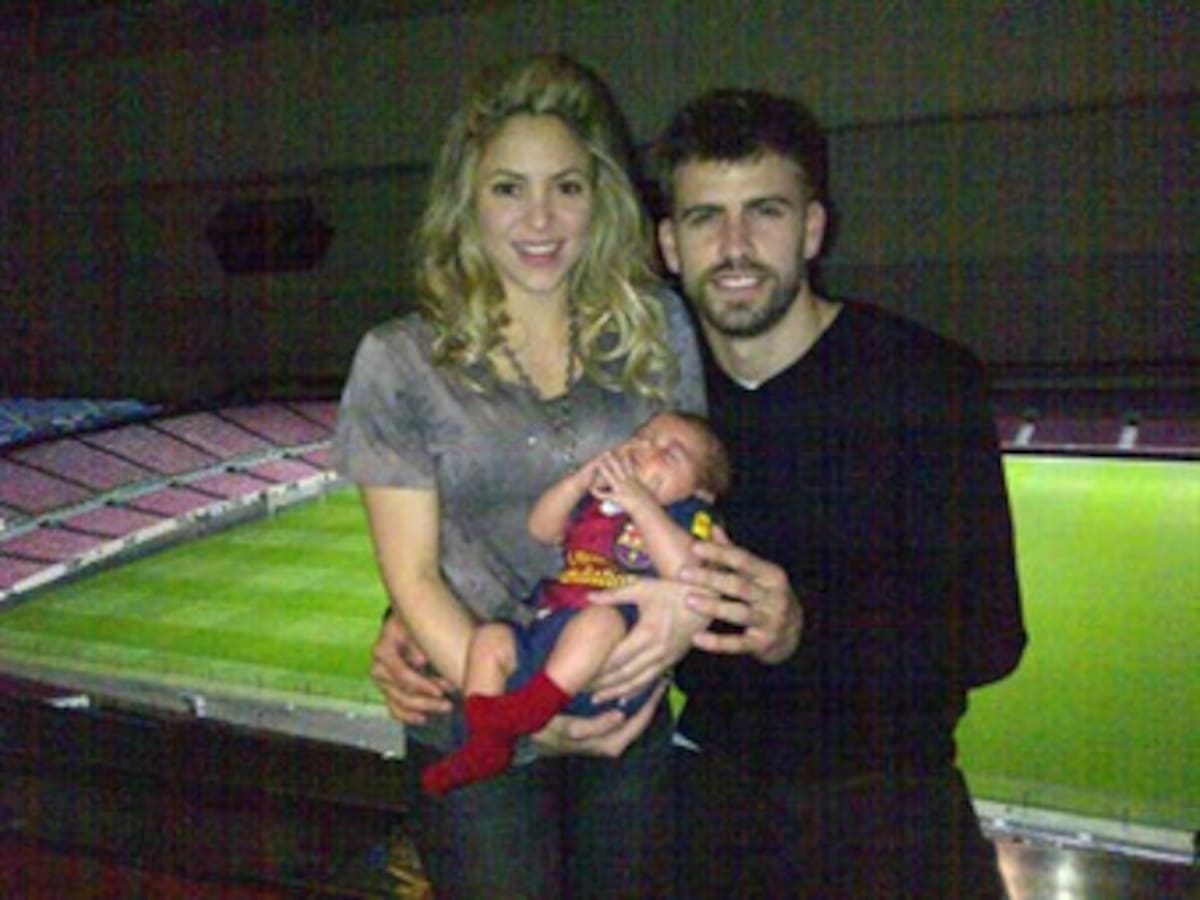 Piqué cuelga la primera "foto de familia" en Twitter