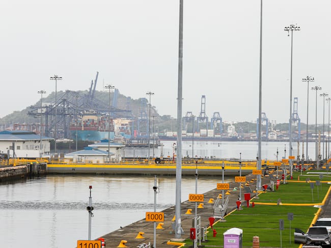 Canal de Panamá inicia reducción en tránsito de buques tras afectación por el fenómeno de El Niño (Photo by Daniel Gonzalez/Anadolu via Getty Images)