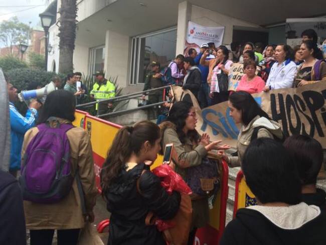 Con plantón frente al Concejo, comenzaron movilizaciones de trabajadores de la salud en Bogotá