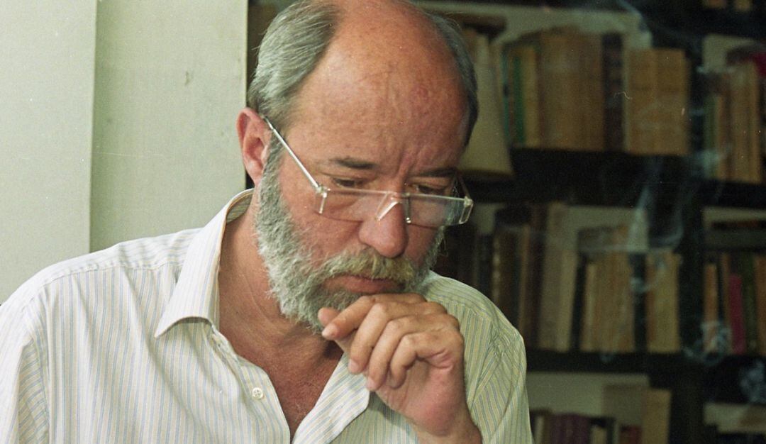 Columnista y escritor Antonio Caballero Holguín