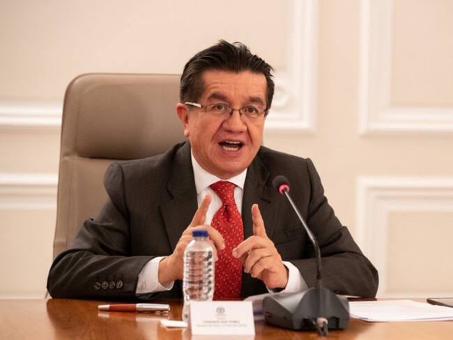 Ministro de Salud Fernando Ruiz.