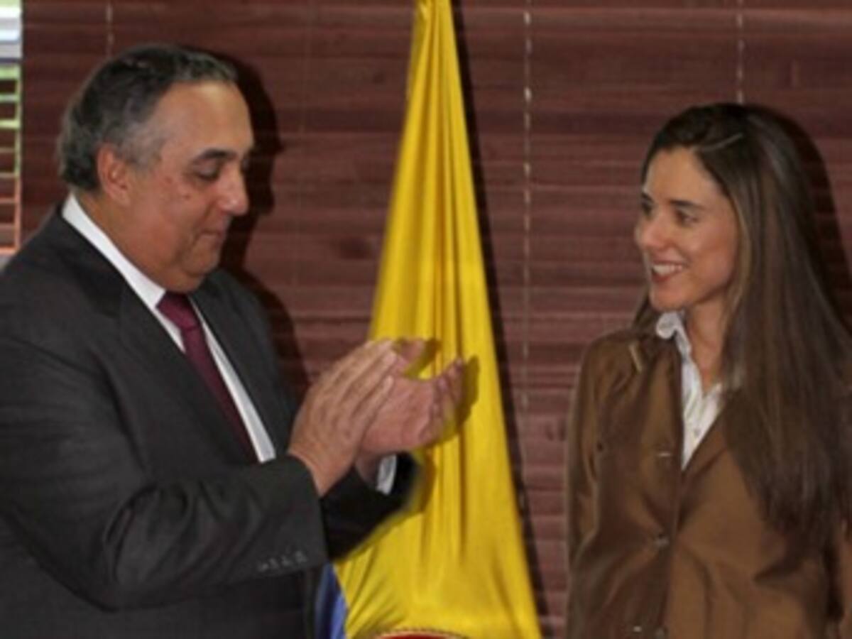 En Caucasia piden presencia de la viceministra de Minas