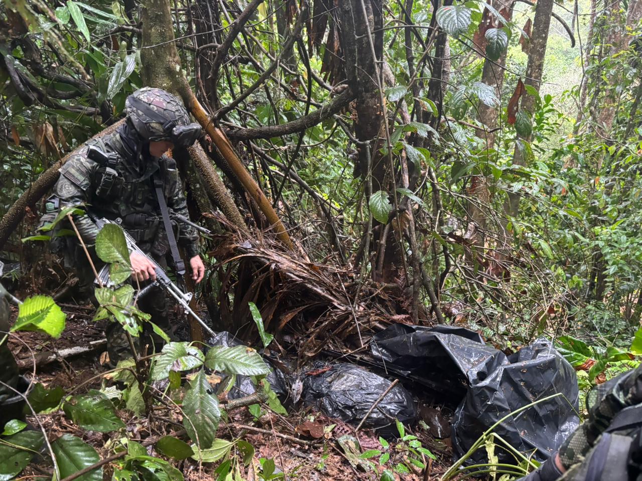 El material tendría características compatibles con explosivos tipo ANFO. Foto Relacionada