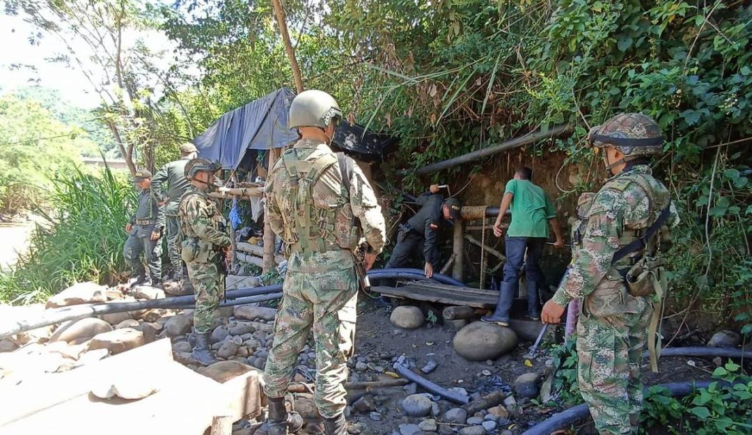 Capturan a varias personas en una vereda de Supía, Caldas. Crédito: Batallón Ayacucho de Manizales.