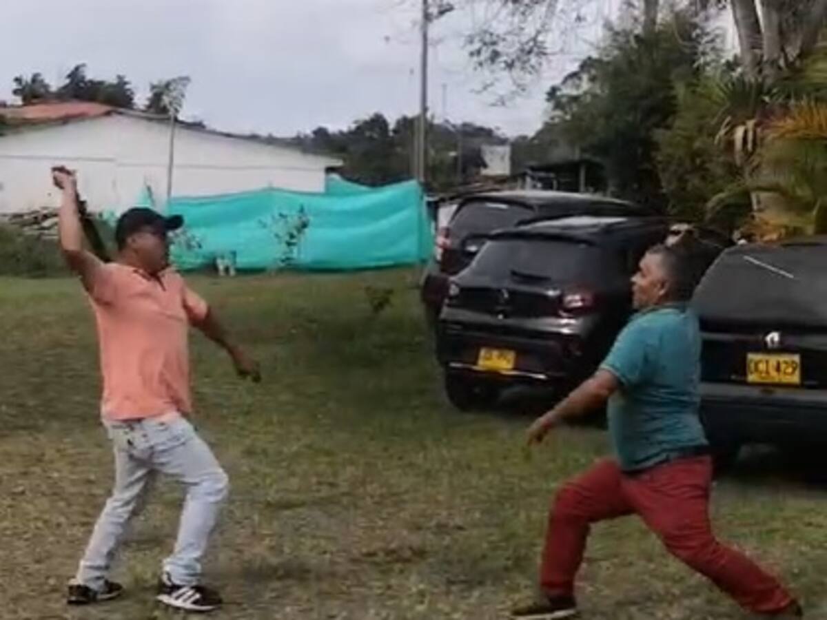 A machete se enfrentaron dos conductores de transporte escolar en Filandia, Quindío