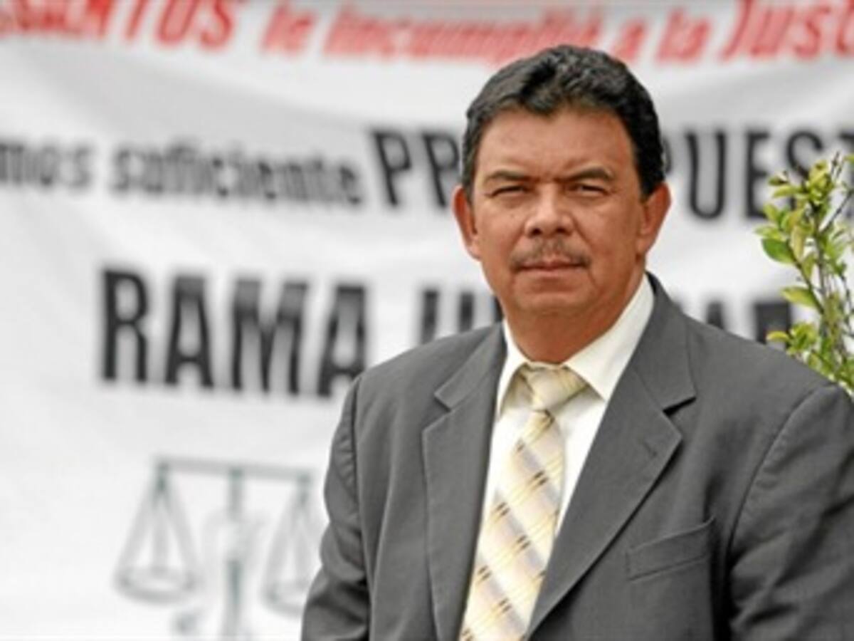 Jueces piden quitar 'súper poderes' al Procurador