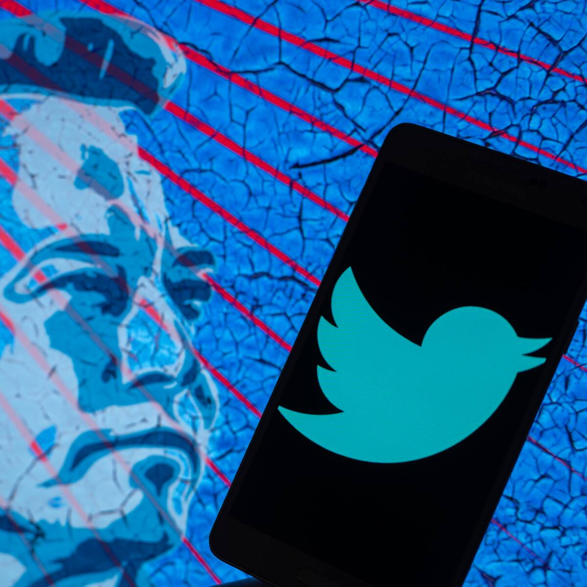 Twitter pierde millones de dólares luego de que varias compañías retiraran la pauta