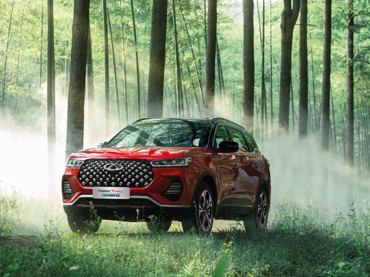 El sistema híbrido inteligente con el que está equipado el vehículo permite optimizar el consumo de combustible en entornos urbanos.