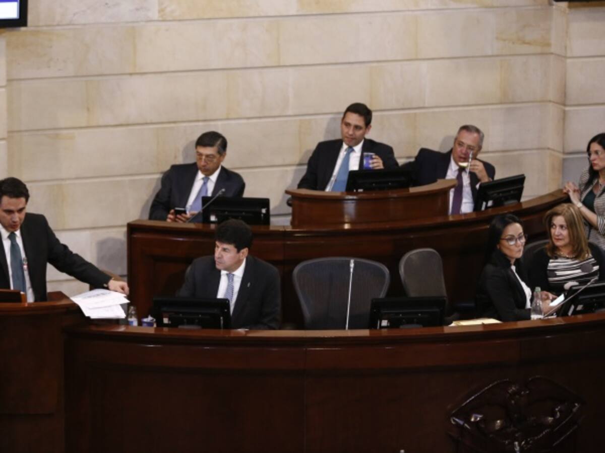 Ministros de Interios y Justicia a responder las preguntas del procurador