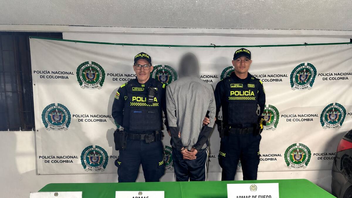 Policía de Bogotá logra recuperar vehículo robado tras persecución con helicóptero Halcón