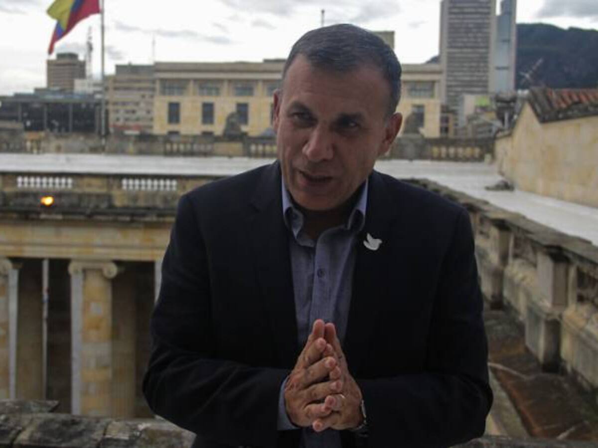 Con acuerdo sobre blindaje a la paz, guerrilla acepta retornar a la institucionalidad