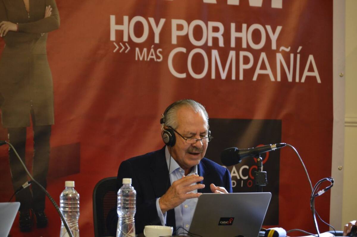 Por el programa pasan esta mañana las autoridades locales y regionales, personalidades de la región, habitantes; en fin, todos invitados a participar de este evento que usted puede seguir por las frecuencias de Caracol Radio.