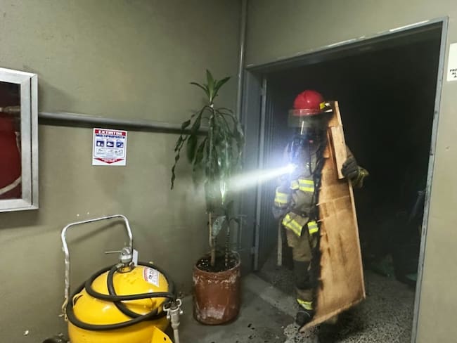 conato de incendio en el Palacio de Justicia José Félix de Restrepo. Foto: DAGRD.