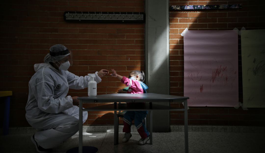 Con proyecto de ley proponen destinar ayudas económicas a los menores de edad que hayan perdido a sus padres a causa del COVID-19