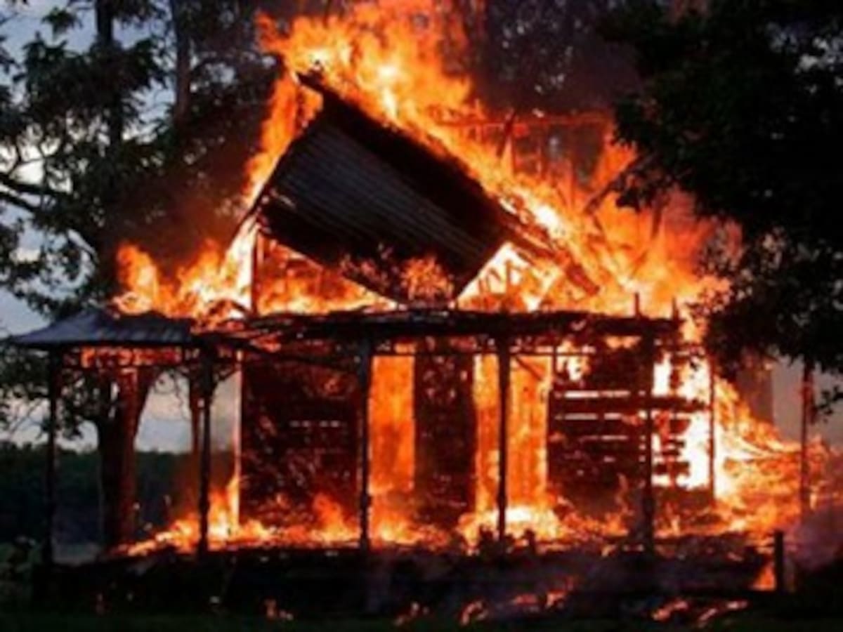 Controlan incendio que destruyó 40 viviendas en Chocó