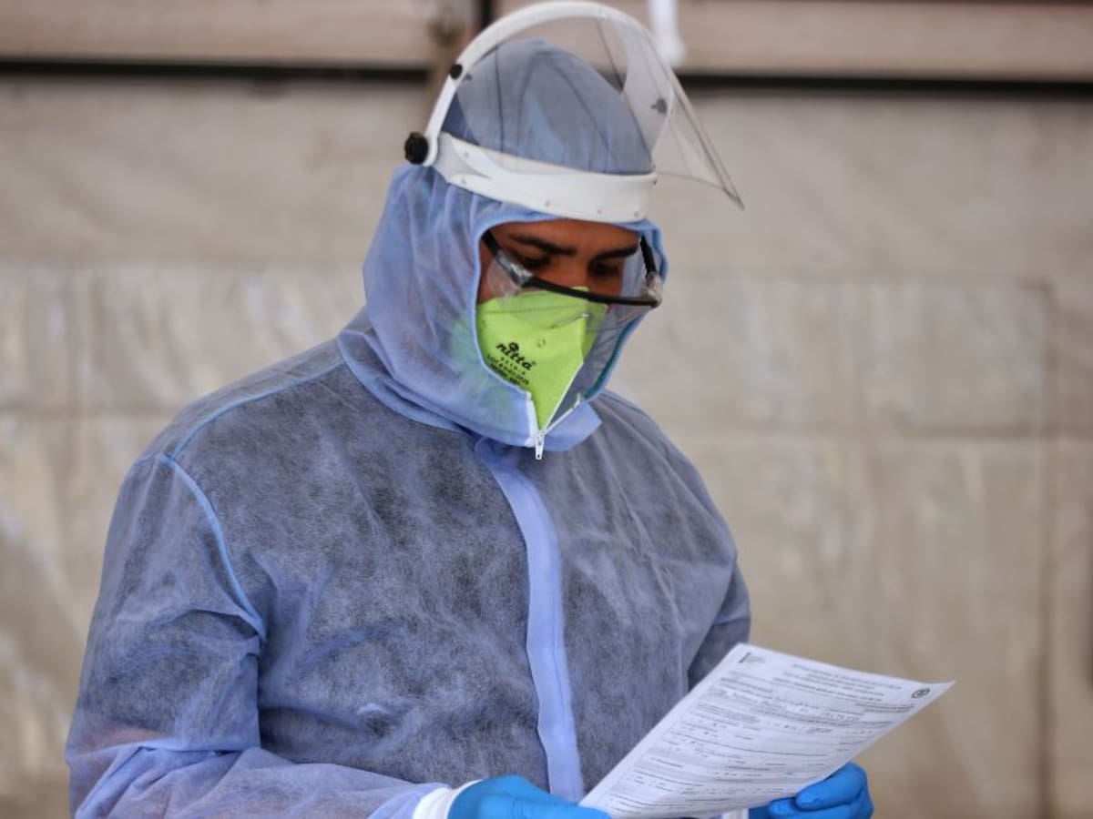 Gobierno insiste en que están prohibidas las festividades en el país