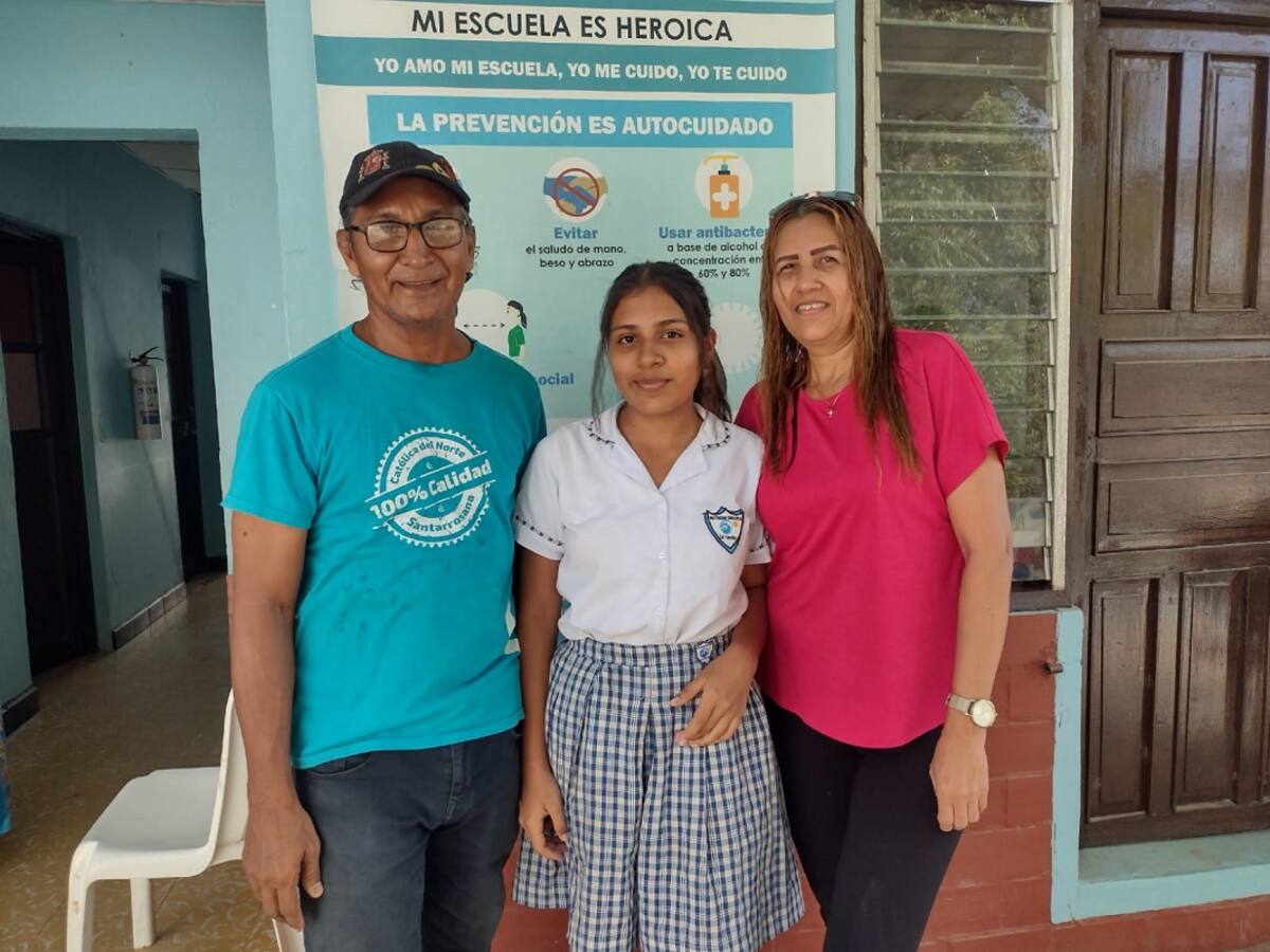 En Cartagena escritora busca apoyo para viajar a evento en España