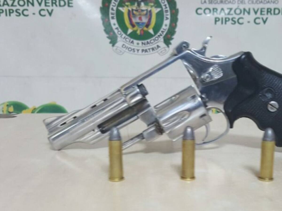 Suspenden porte de armas