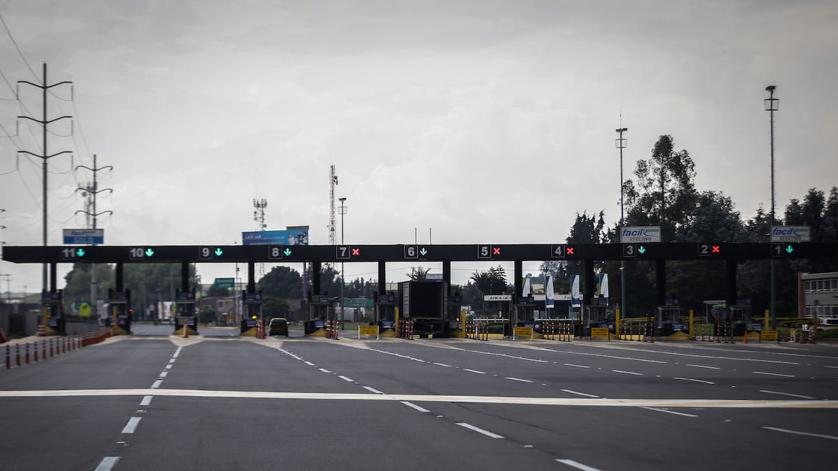 La advertencia de Petro a las concesiones que aumenten el precio de los peajes