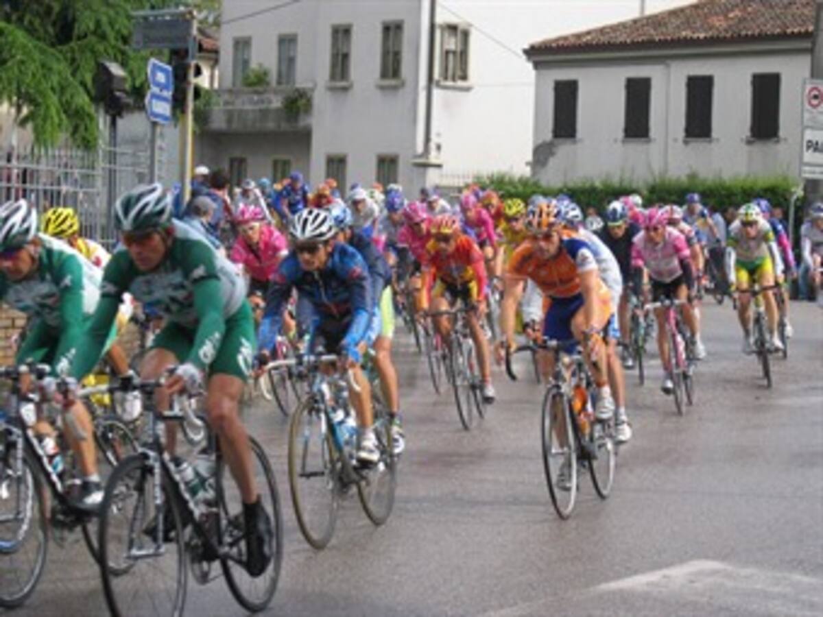 El australiano Lloyd gana la sexta etapa del Giro de Italia, Nibali sigue de líder
