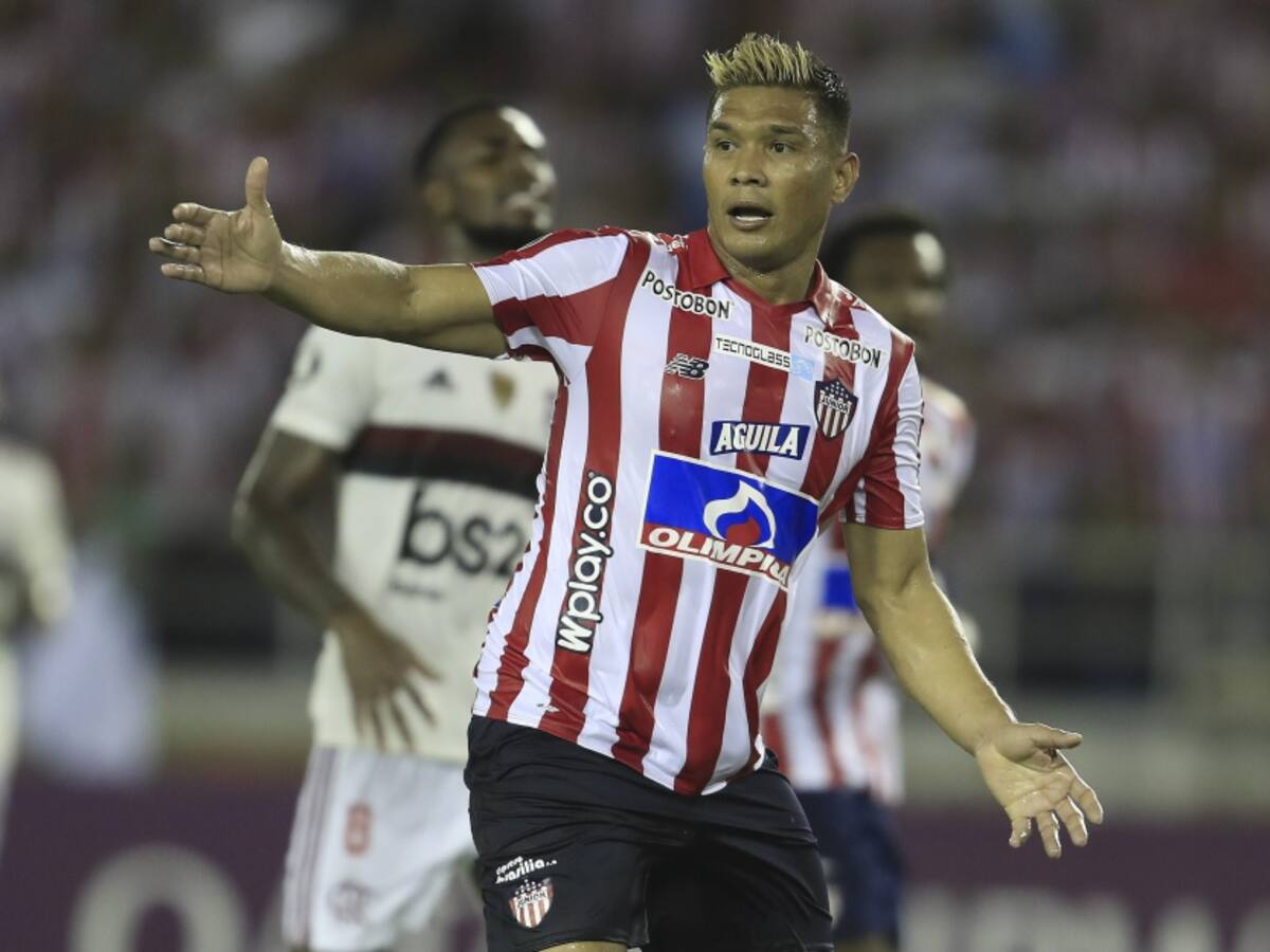 "Acá les falta mucho a los hinchas, solo van al estadio en las finales"