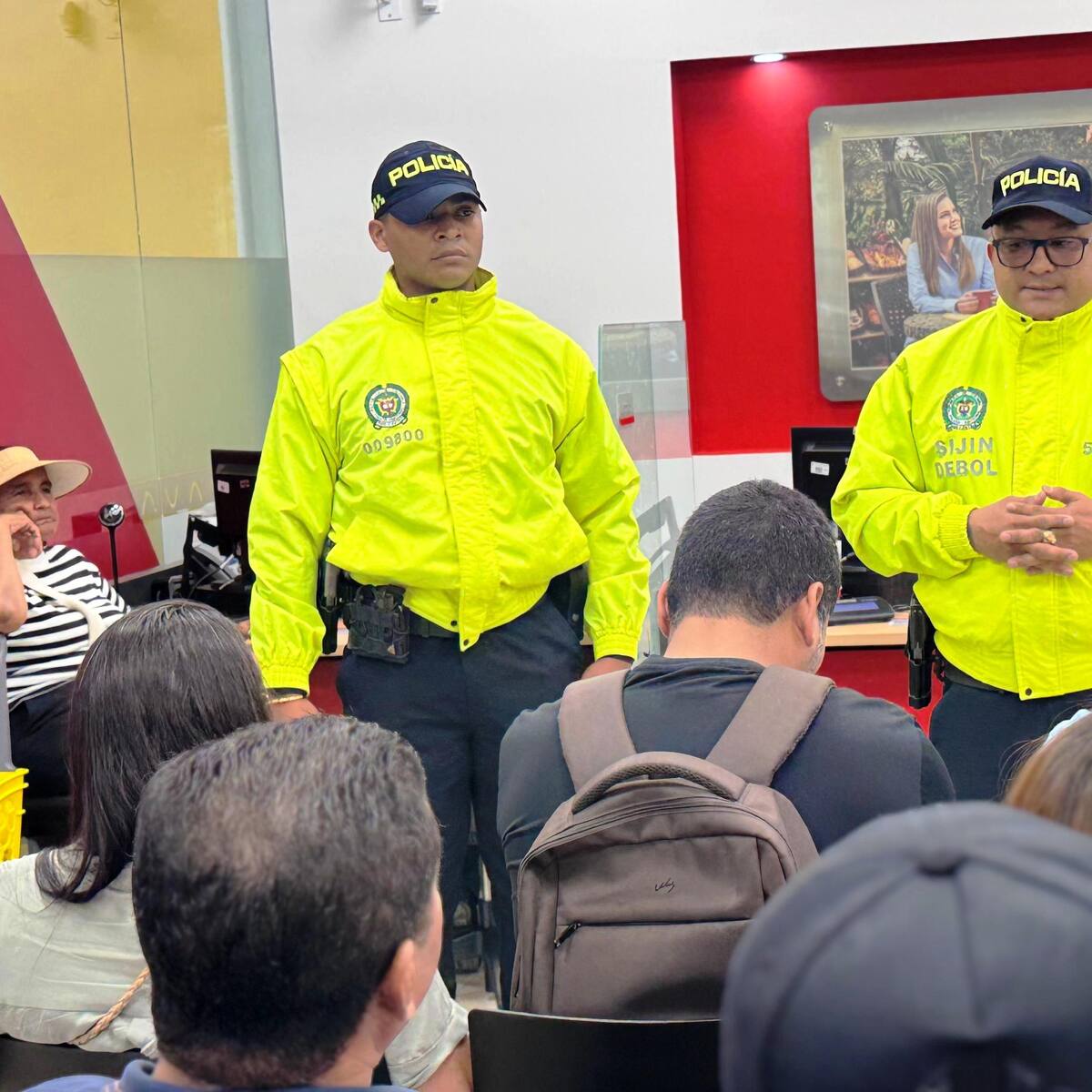 Policía refuerza la seguridad en bancos de Magangué por pago de primas