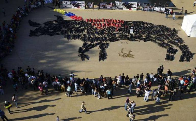 Protesta autitaurinos en Medellín. 