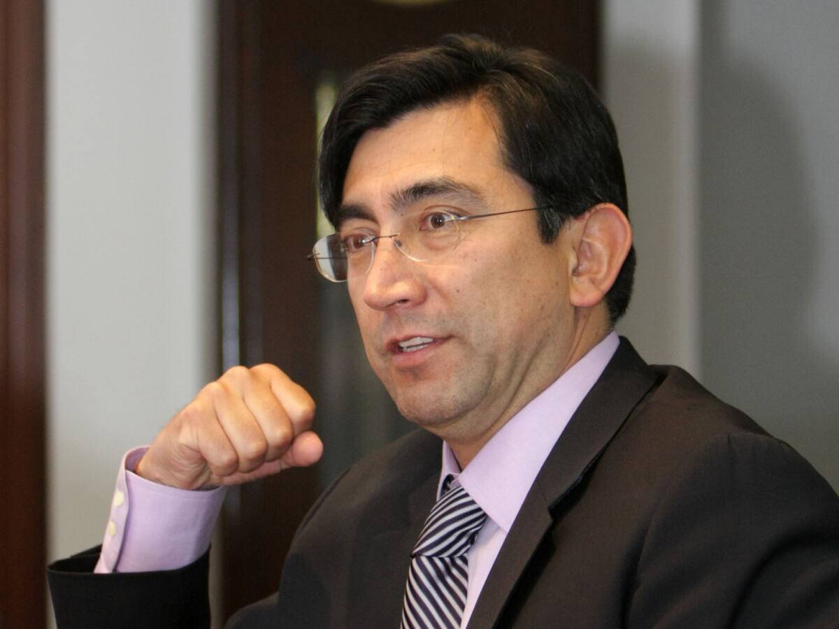 Exministro Diego Molano Vega será el nuevo presidente de ETB