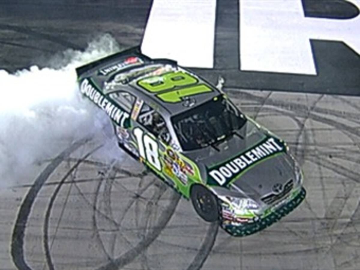 Kyle Busch gana en Bristol y Montoya termina séptimo y mantine el puesto 19 de la general